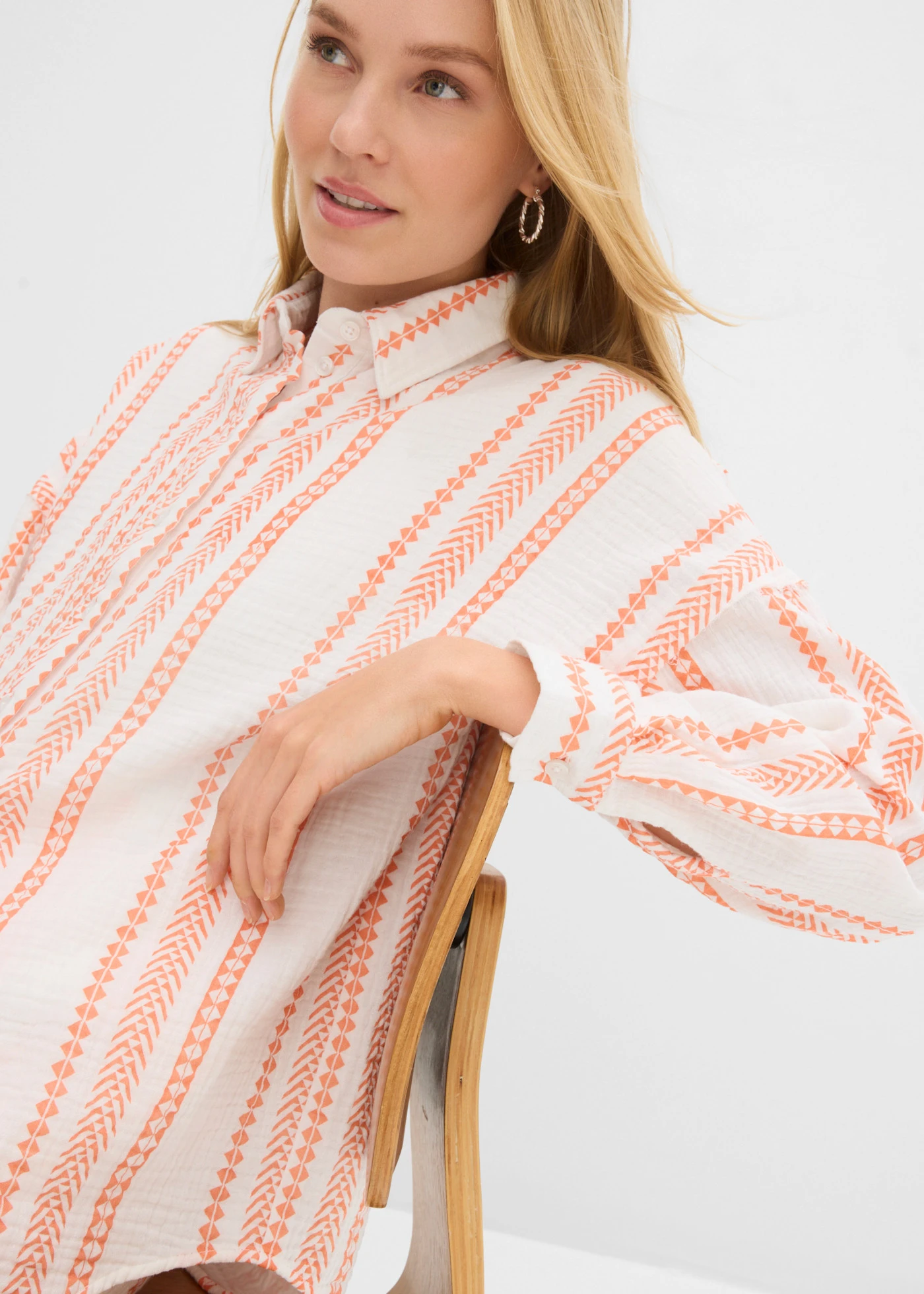 Chemise légère en gaze de coton • blanc-saumon imprimé • Boutique bonprix