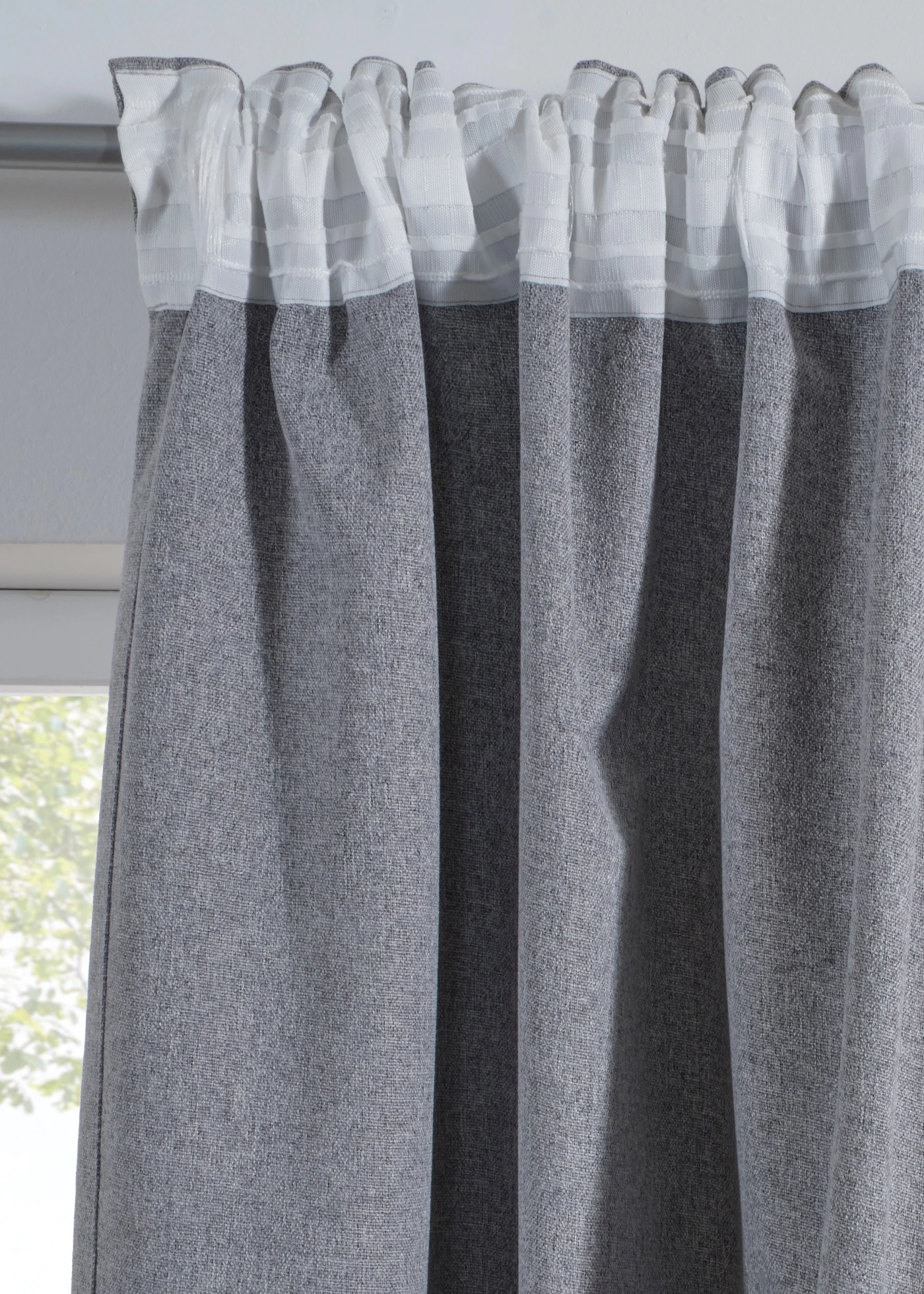 Draperie de întunecare cu strat interior (1 buc.) • gri deschis • magazin bonprix