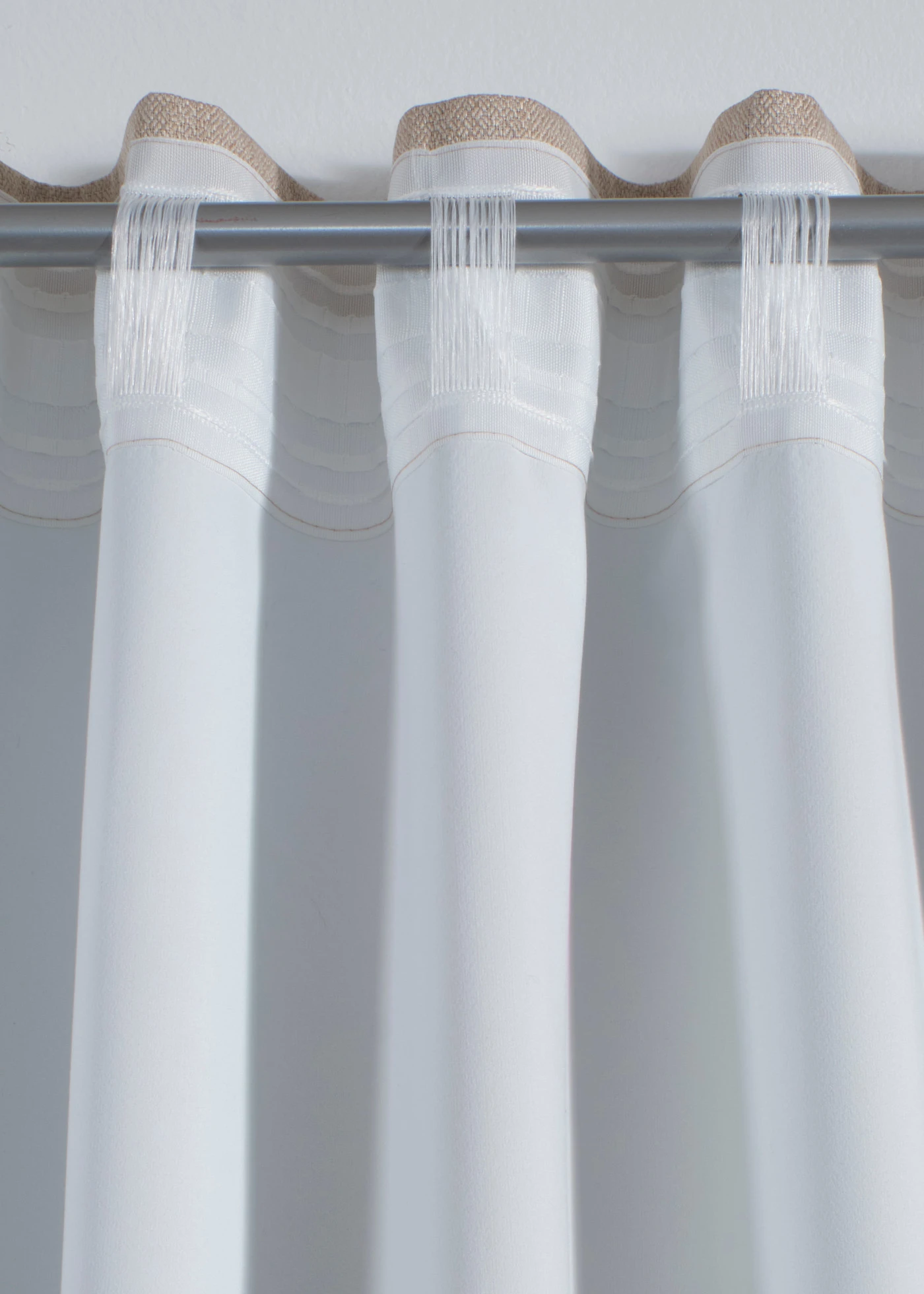 Draperie de întunecare din material texturat (set/1 buc.) • nisipiu • magazin bonprix