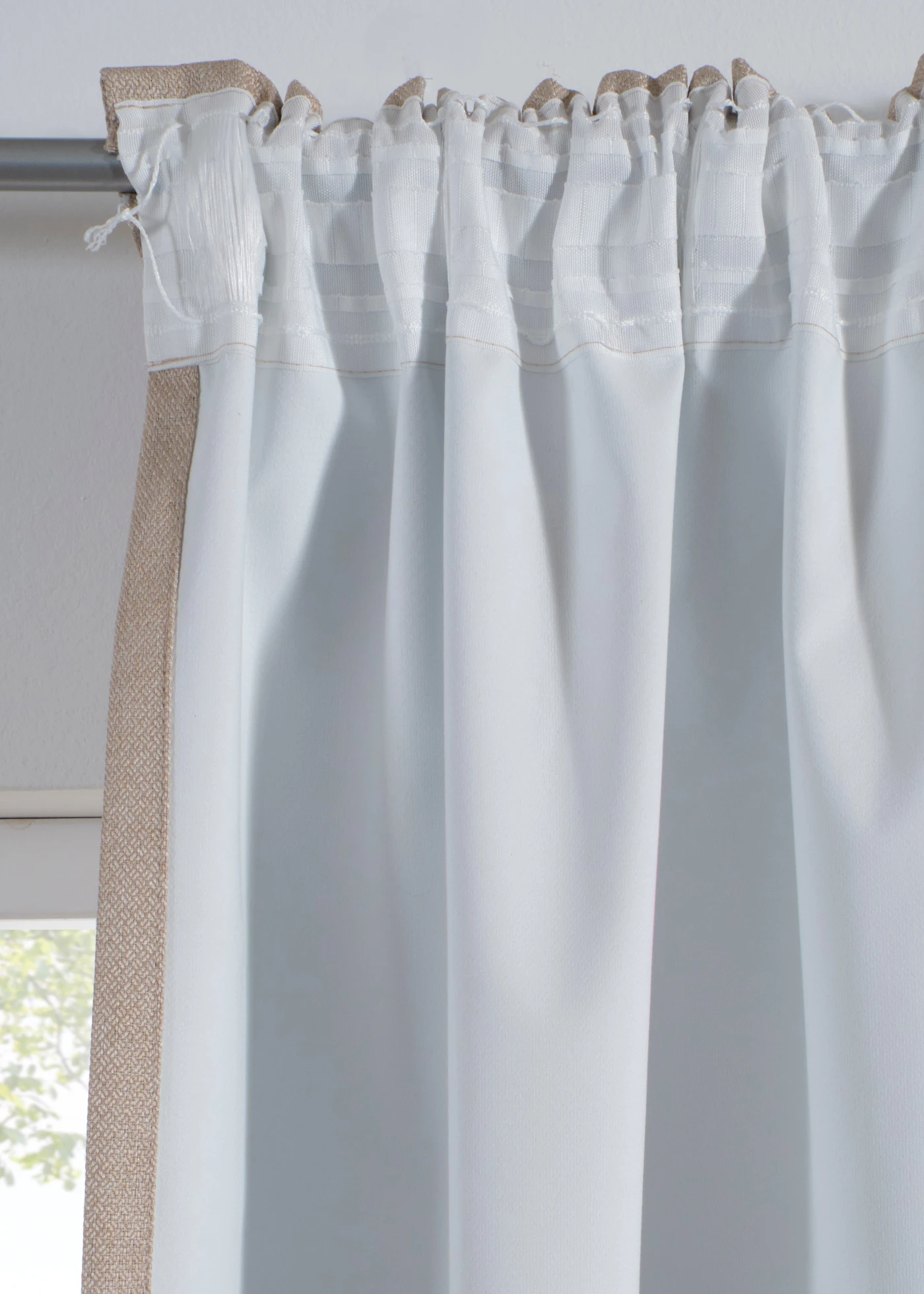 Draperie de întunecare din material texturat (set/1 buc.) • nisipiu • magazin bonprix