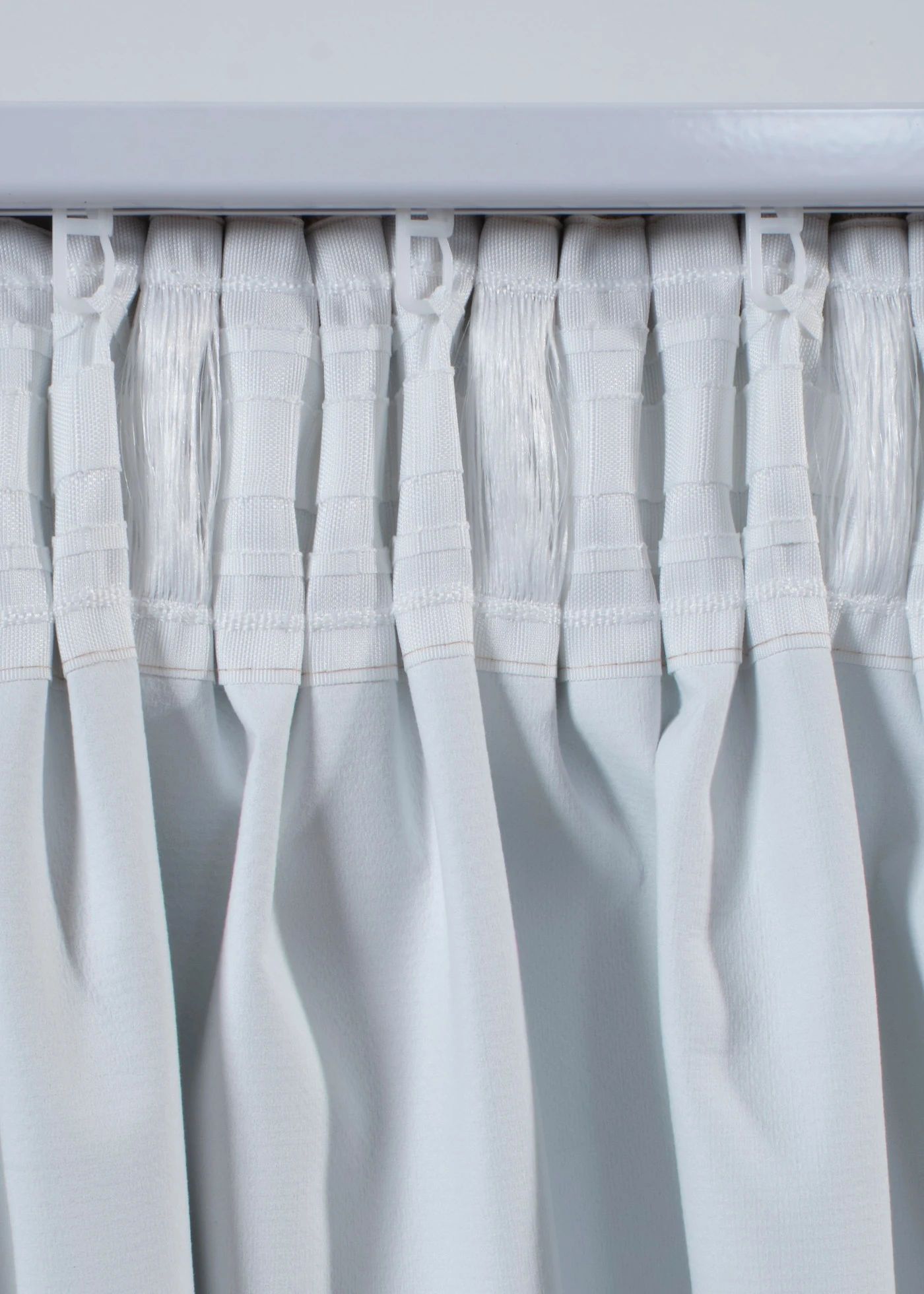 Draperie de întunecare din material texturat (set/1 buc.) • nisipiu • magazin bonprix