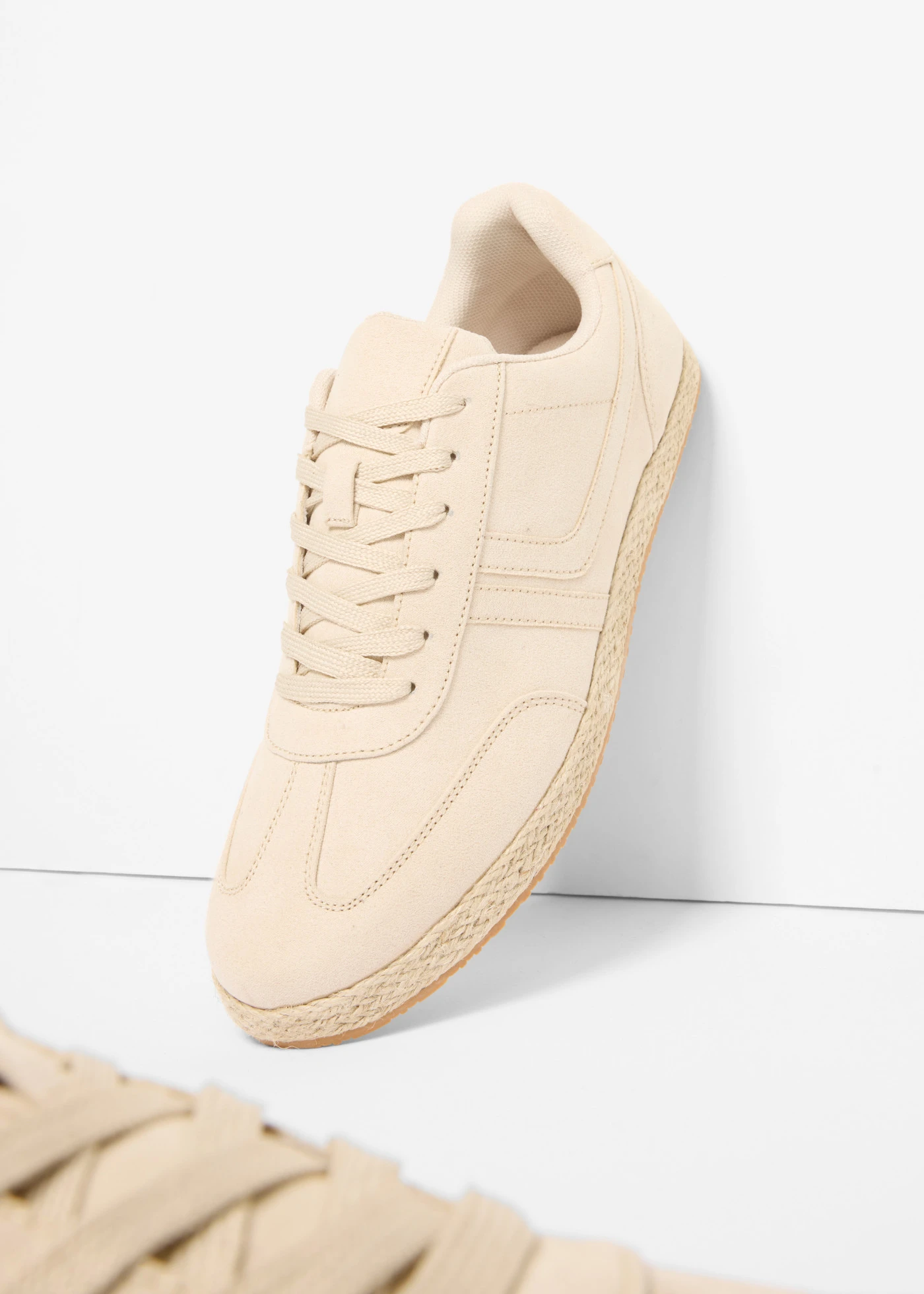 Sneakers met loopzool in raffia-look • lichtsand • bonprix online shop