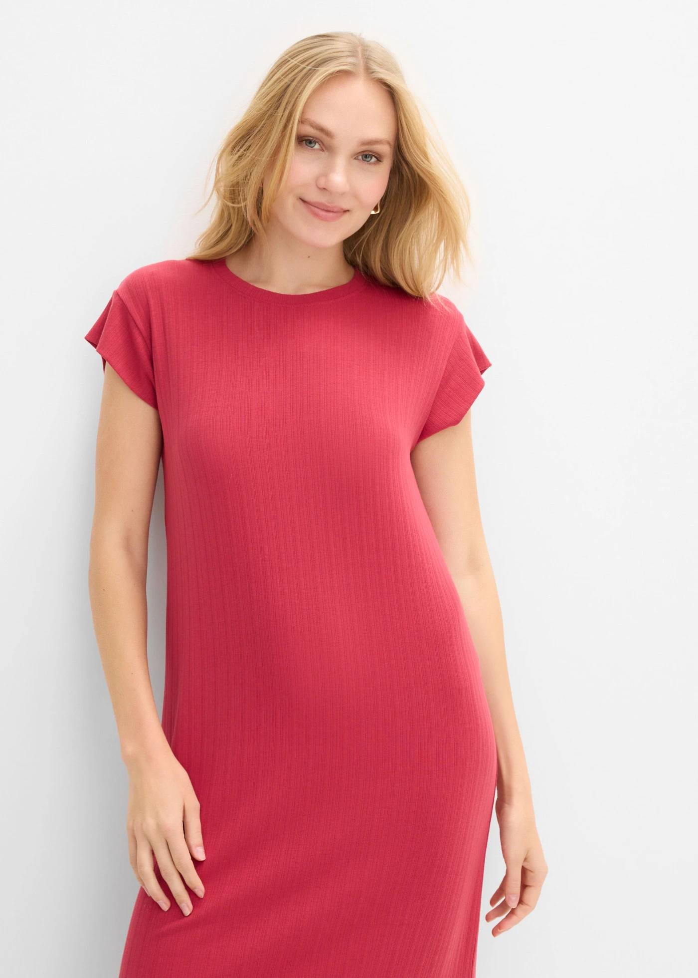 Rochie din tricot cu viscoză • roșu-cireașă • magazin bonprix