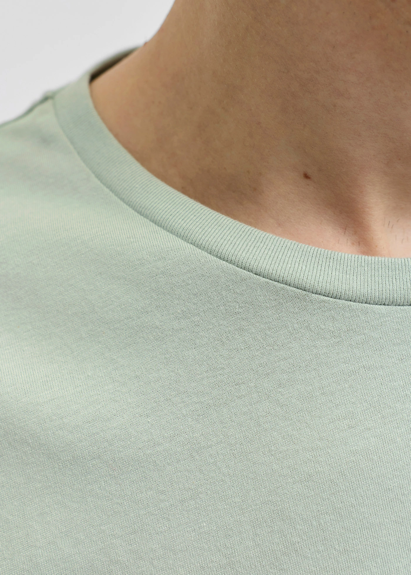 T-shirt JJ REBEL 100% coton • gris vert imprimé • Boutique bonprix