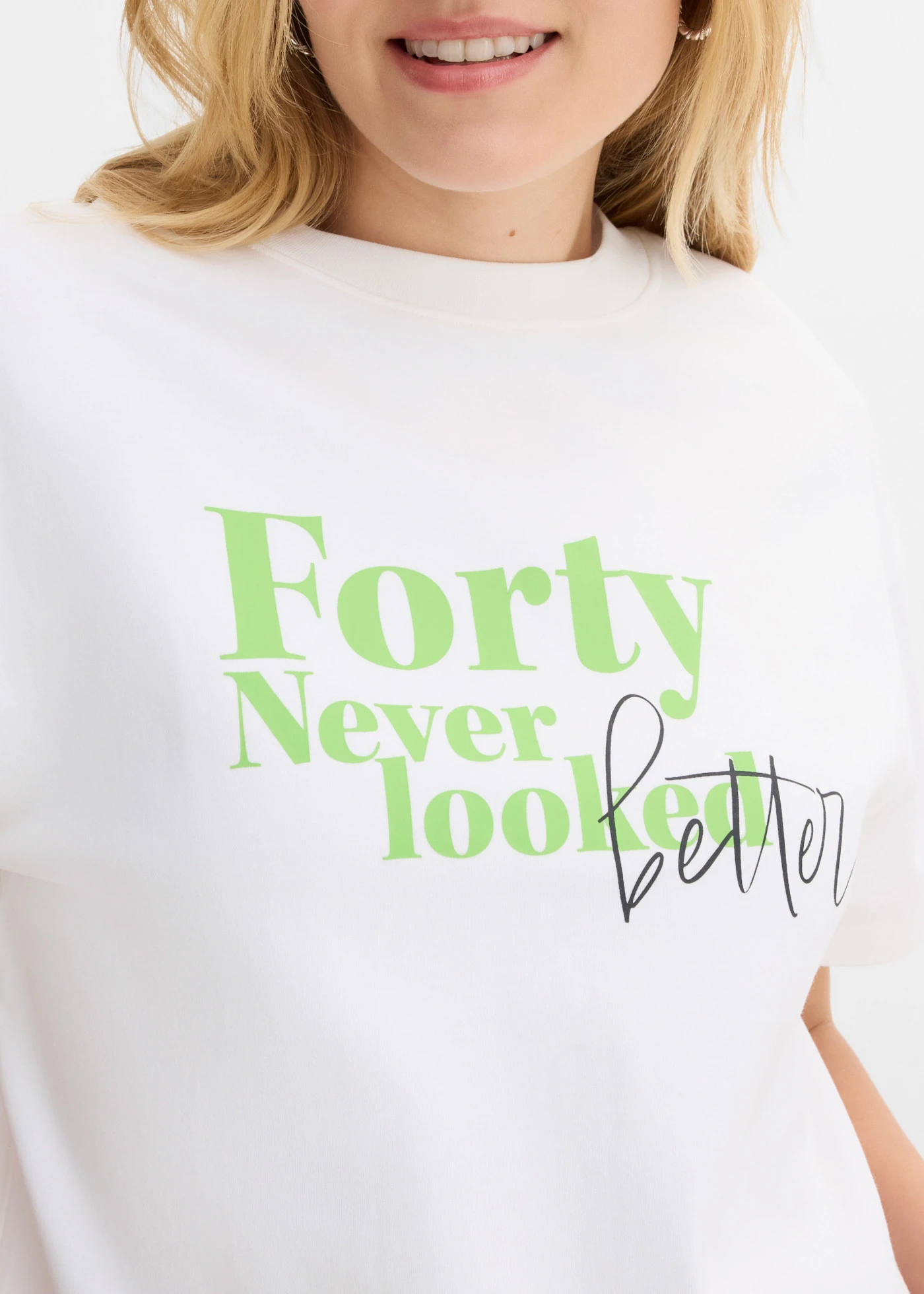 Tricou larg 100% din bumbac organic • alb-verde viu cu imprimeu • magazin bonprix