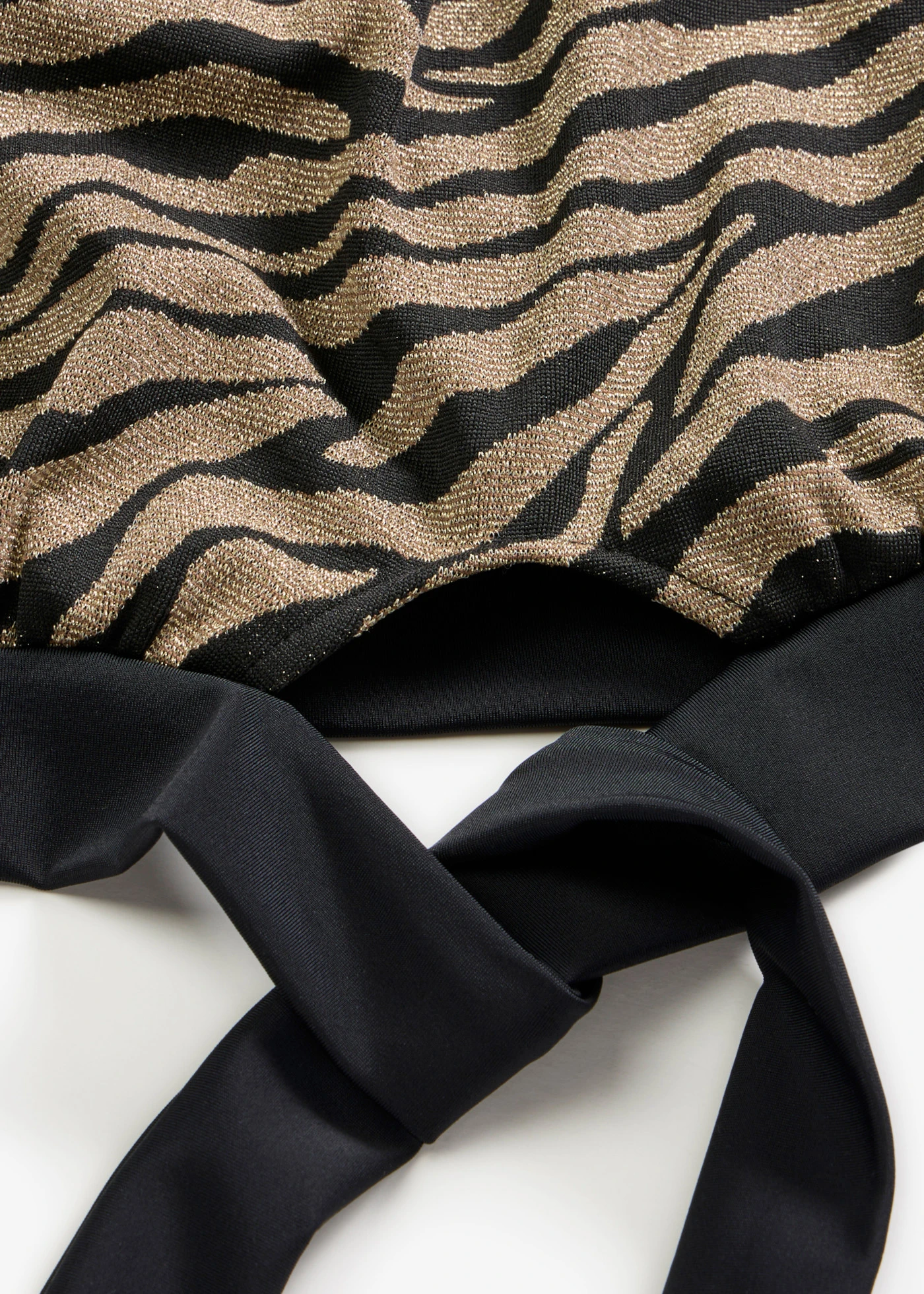 Bandeau tankini van glanzend materiaal (2-dlg. set) • zwart-goudkleurig met zebraprint • bonprix online shop