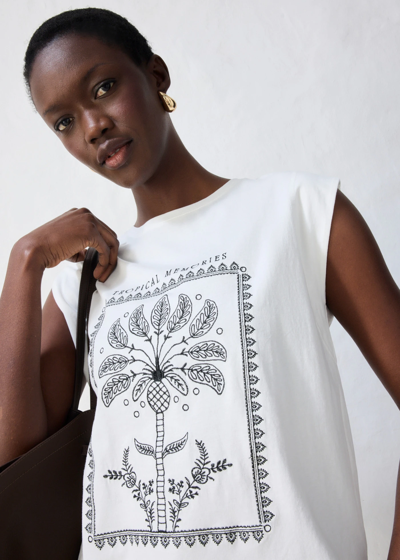 Tričko s podílem hedvábí • přírodní bílo-černá • bonprix obchod