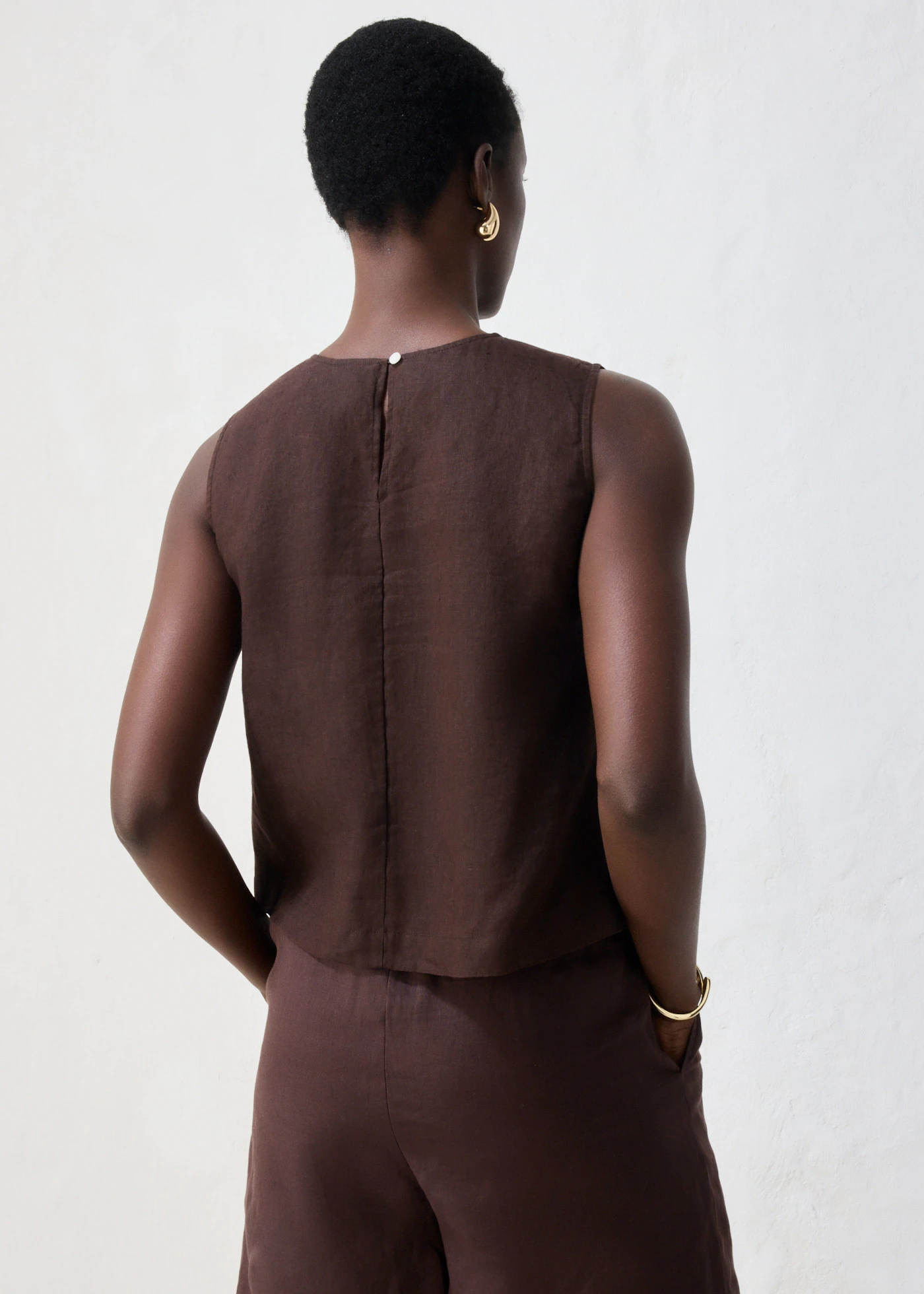 Top court 100% lin • marron foncé • Boutique bonprix