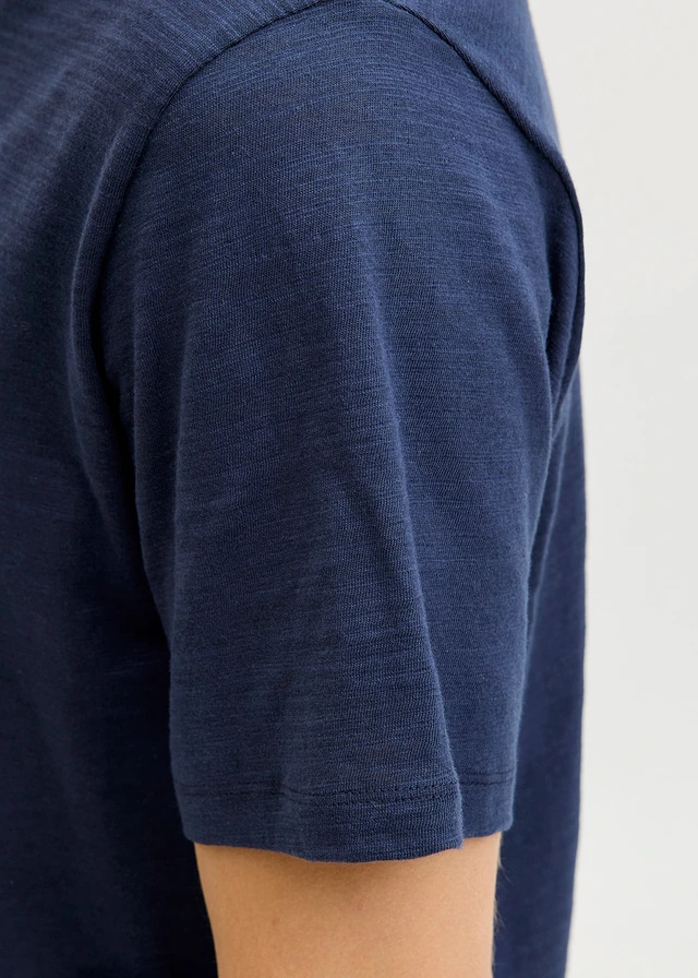 JJ REBEL Henley-shirt van puur katoen • inktblauw • product-page.page-title-suffix