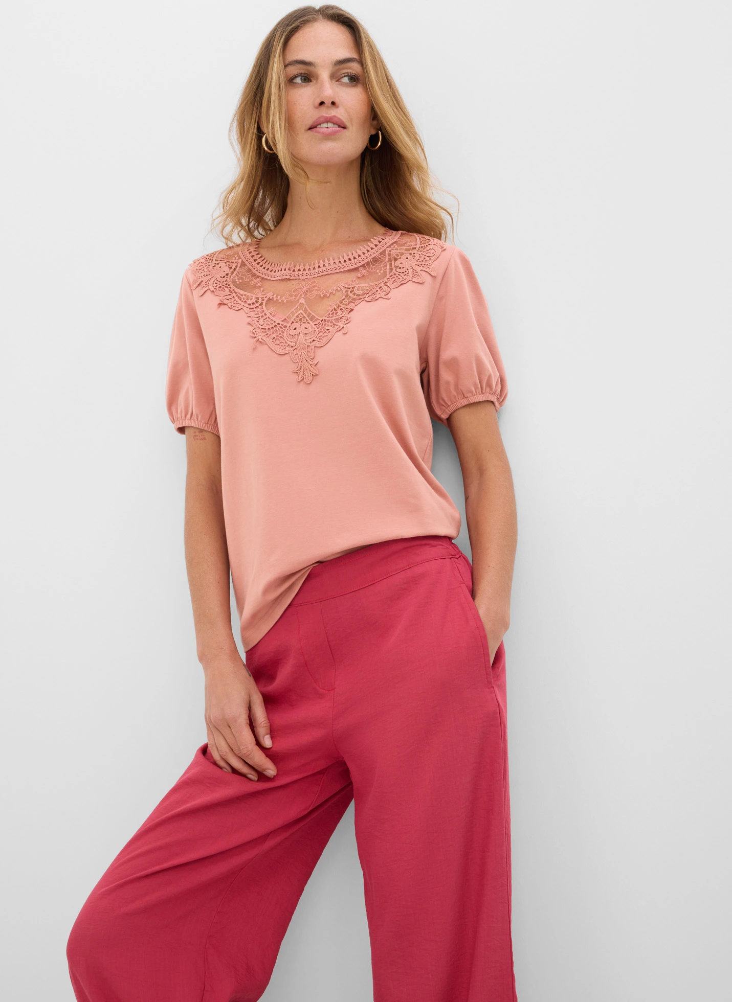 Bluză din bumbac elastic • maro pudrat • magazin bonprix