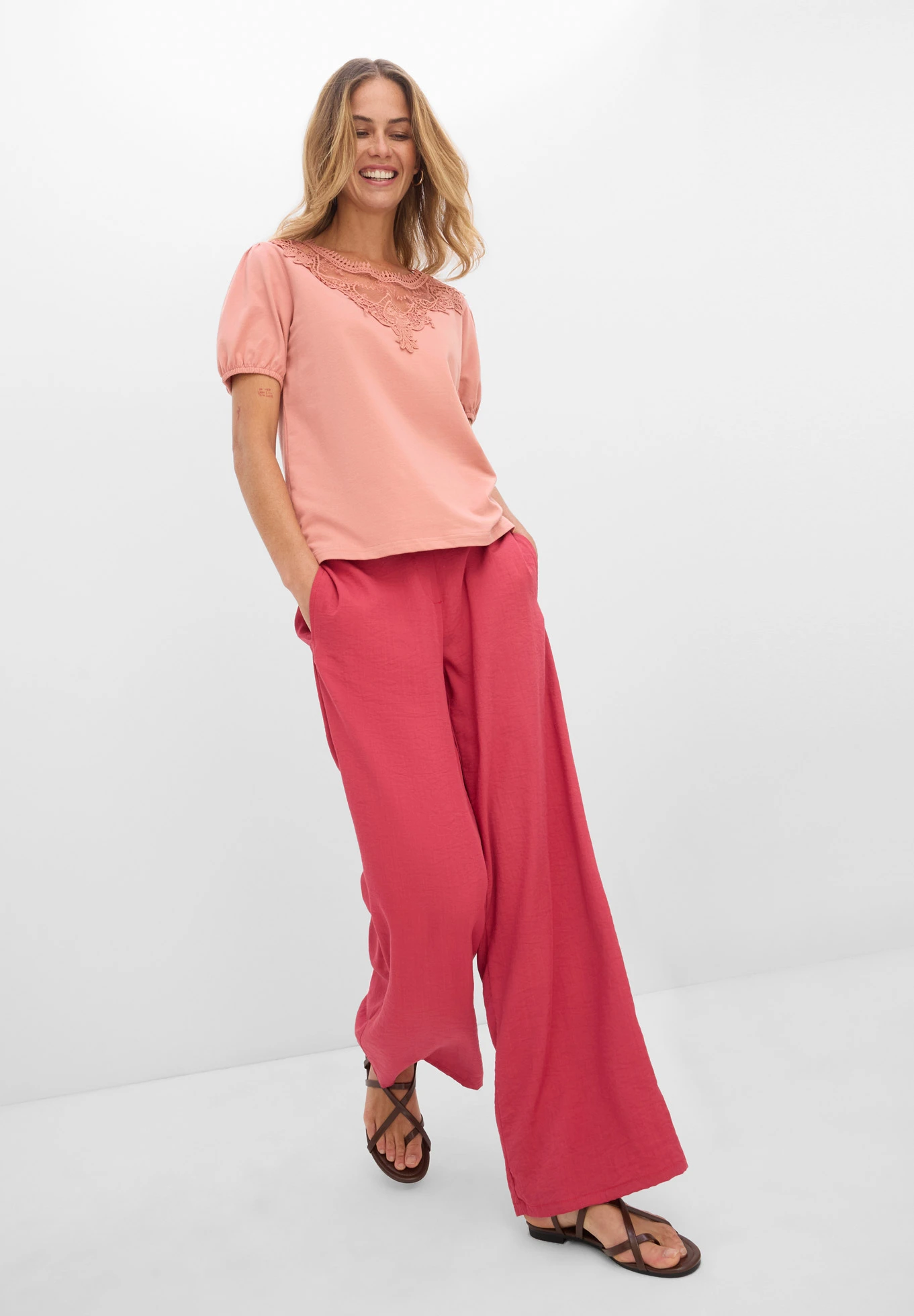 Bluză din bumbac elastic • maro pudrat • magazin bonprix