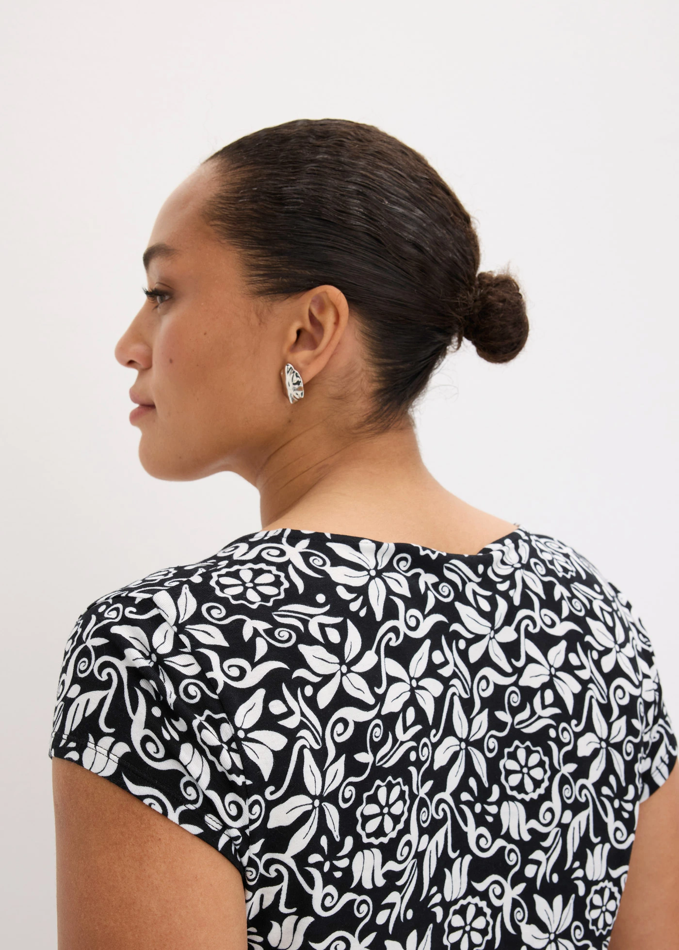 Shirt • zwart-wolwit grafische print plus size • bonprix online shop