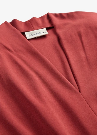 Jersey jurk van een viscosemix met schoudervullingen • woestijnrood • bonprix online shop