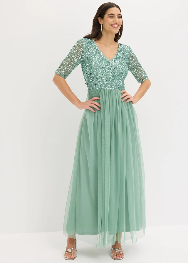 Robe de soirée en tulle avec haut brodé de sequins
