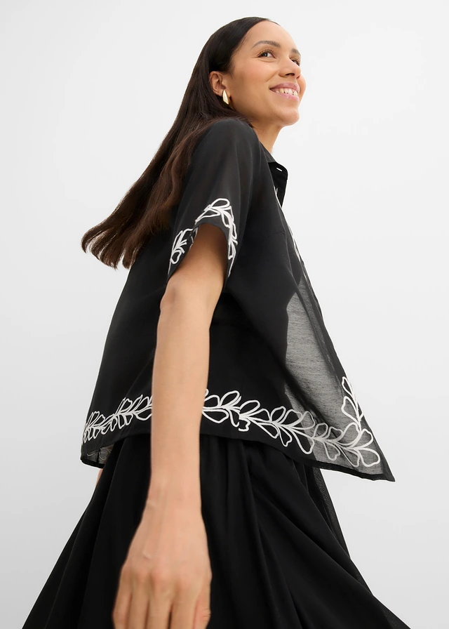 Blouse met borduursel • zwart gebloemd • product-page.page-title-suffix