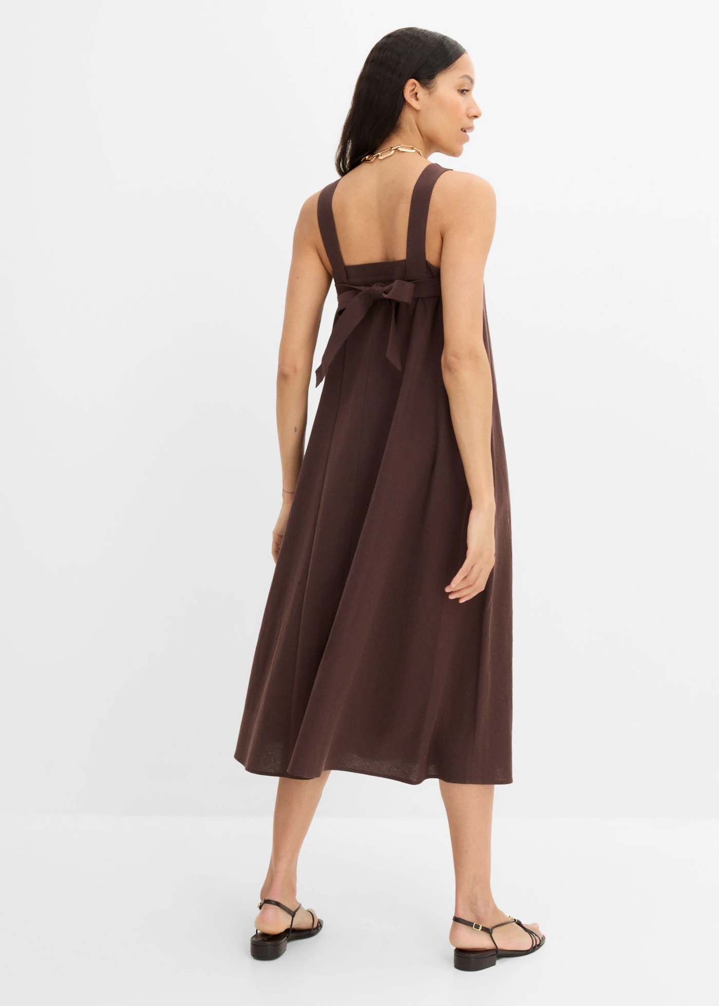 Rochie maxi din mix de in, cu detaliu de legare la spate • maro închis • magazin bonprix