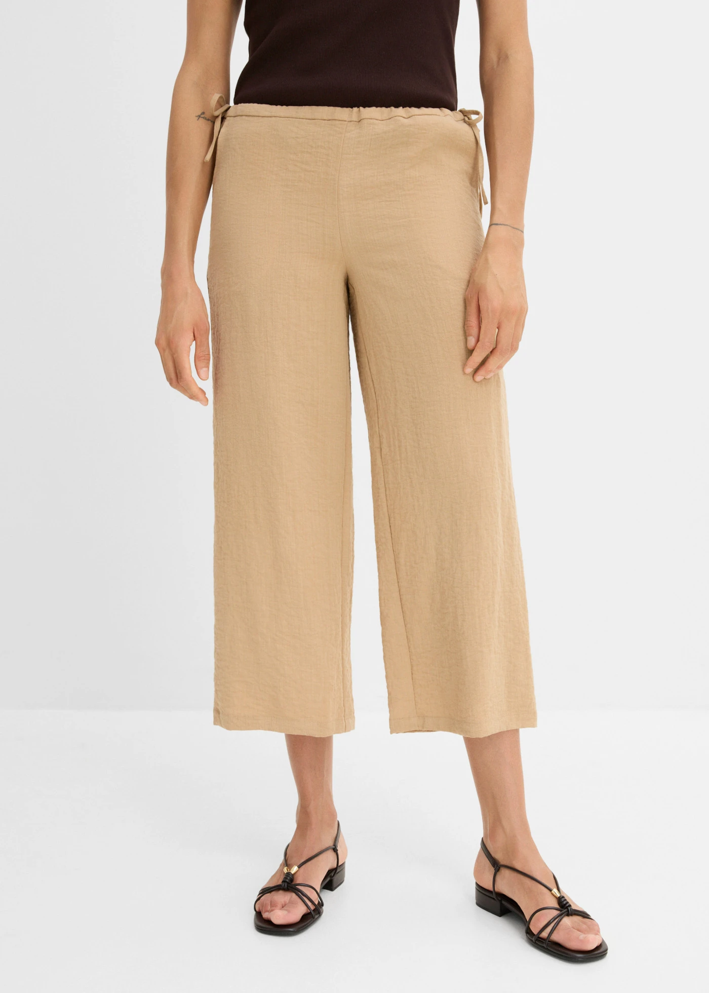 Pantalon large en viscose mélangée • camel mat • Boutique bonprix