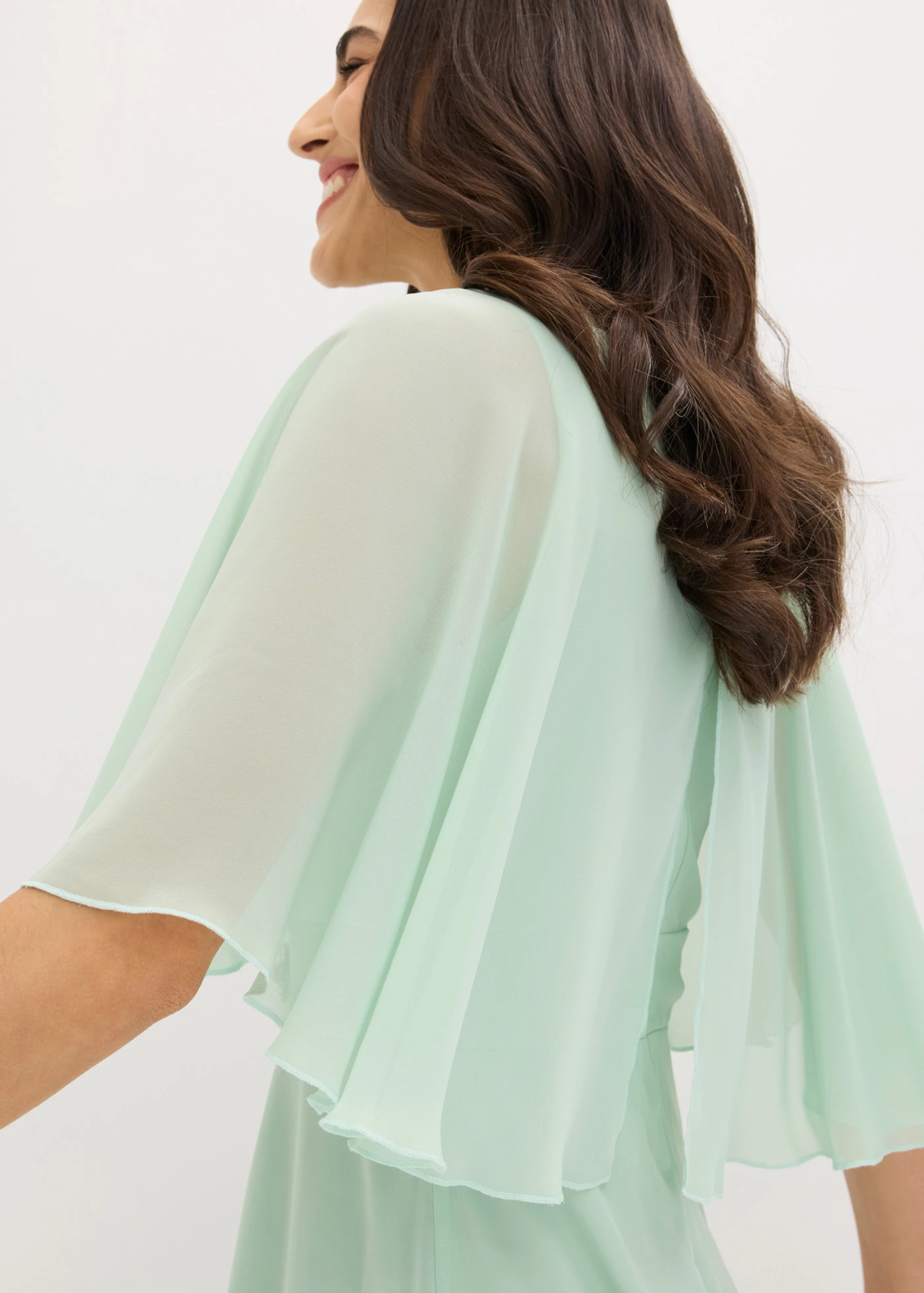 Chiffon jurk met strass • kristalmint • bonprix online shop