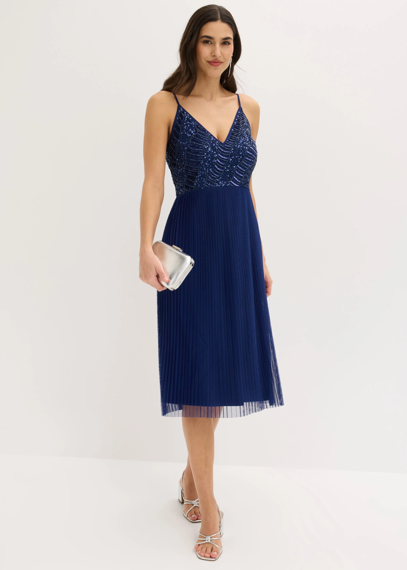 Rochie midi cu fustă plisată și broderie cu paiete • bleumarin • magazin bonprix
