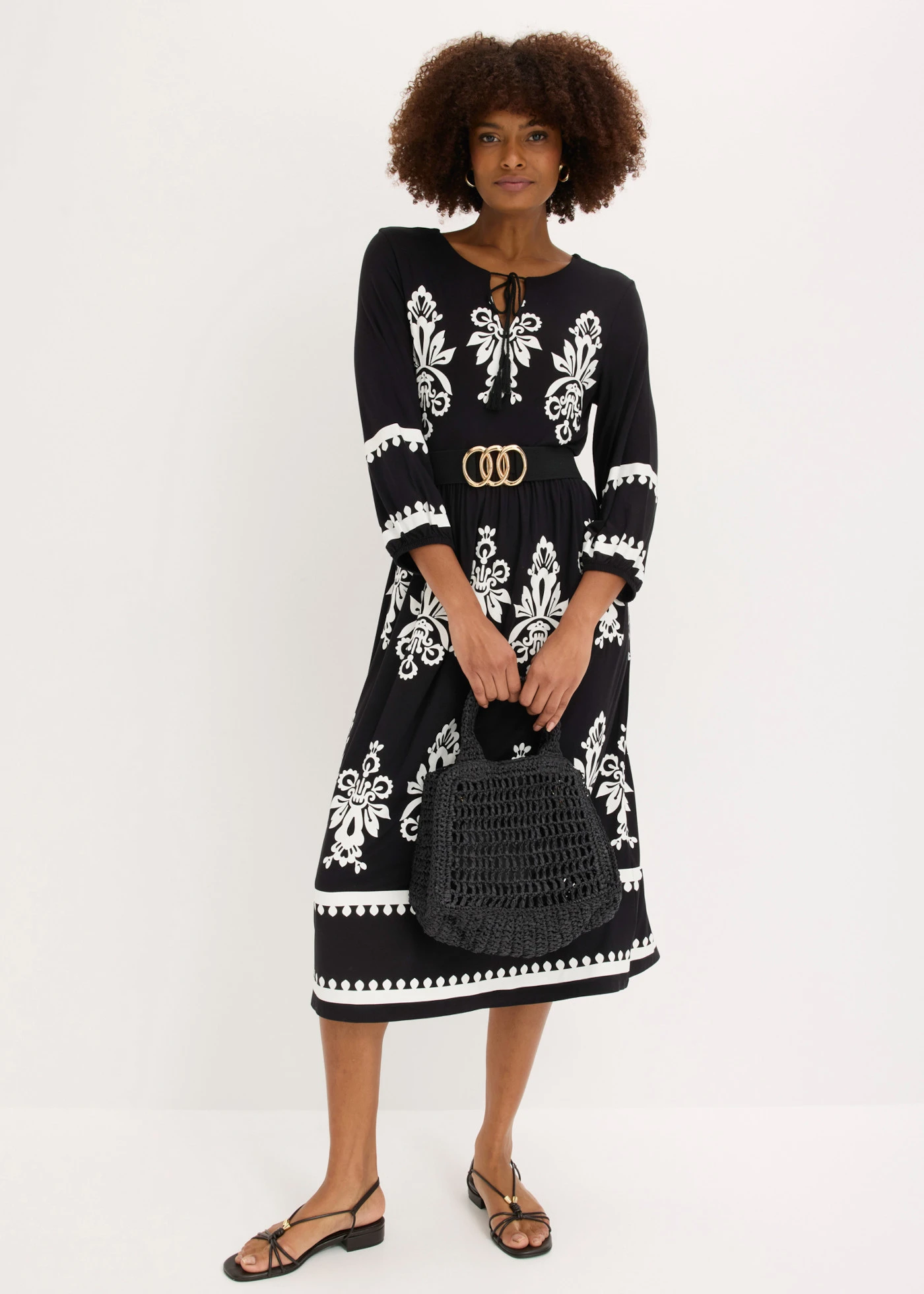 Robe douce en jersey viscose • noir imprimé • Boutique bonprix