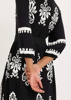 Jersey jurk in een zachte viscosemix • zwart met print • bonprix online shop