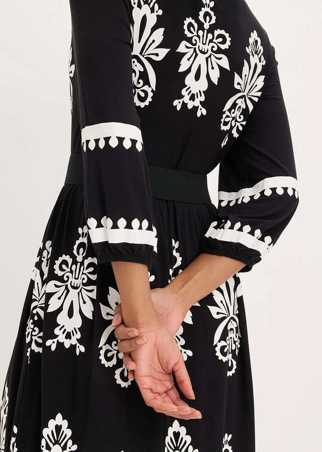 Jersey jurk in een zachte viscosemix • zwart met print • product-page.page-title-suffix