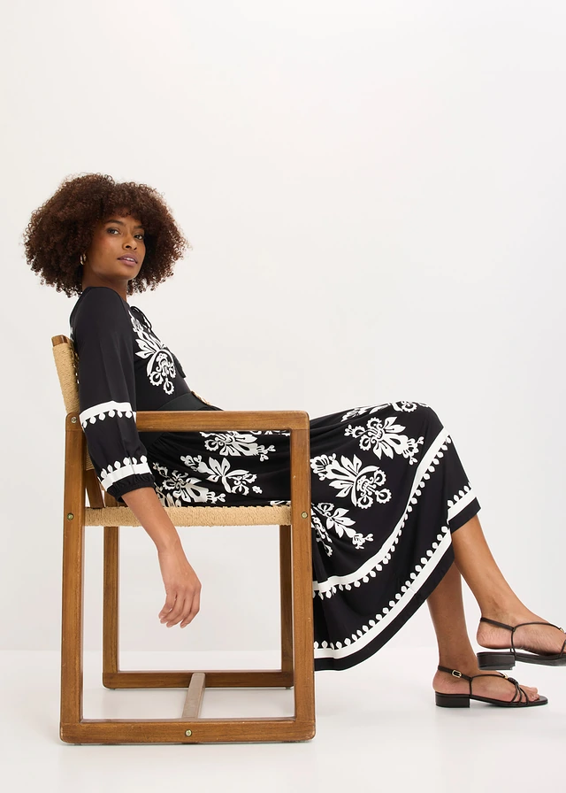 Jersey jurk in een zachte viscosemix • zwart met print • product-page.page-title-suffix