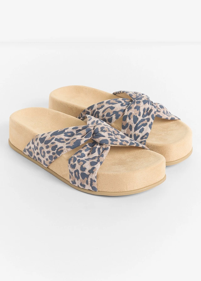 Plateau slippers van Marco Tozzi in dierenlook, Kleur: beige luipaardprint