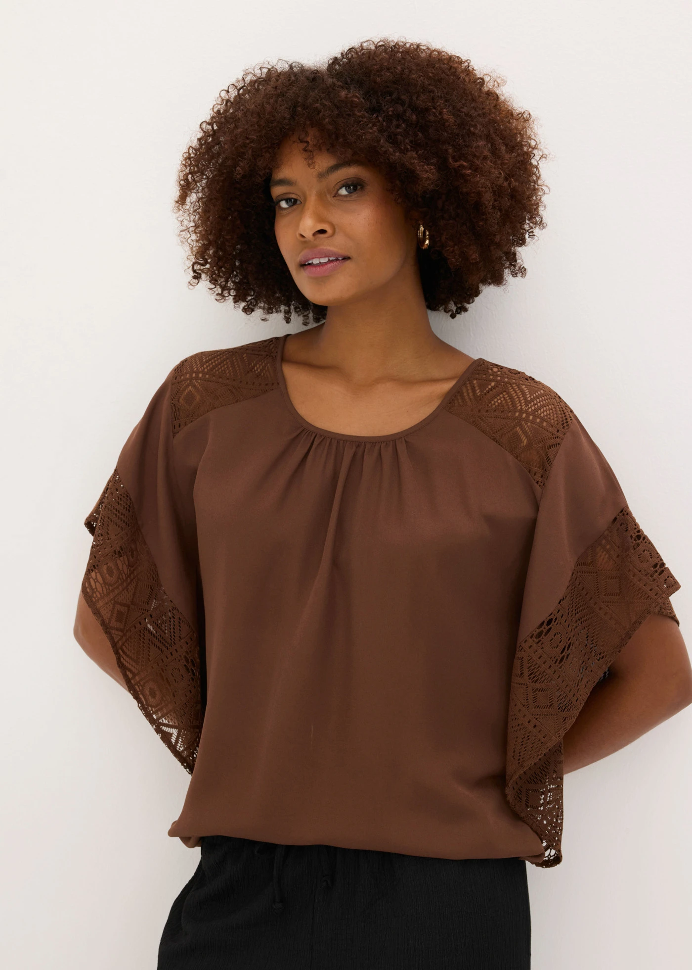 Blouse avec applications • marron • Boutique bonprix