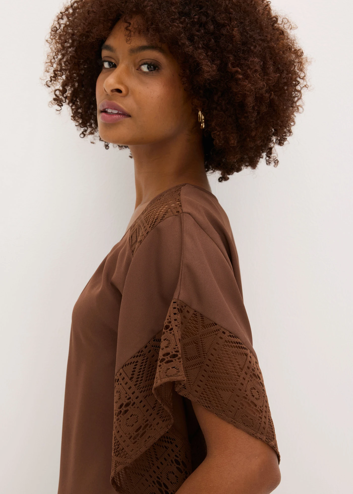 Tuniková halenka s aplikacemi • hnědá • bonprix obchod