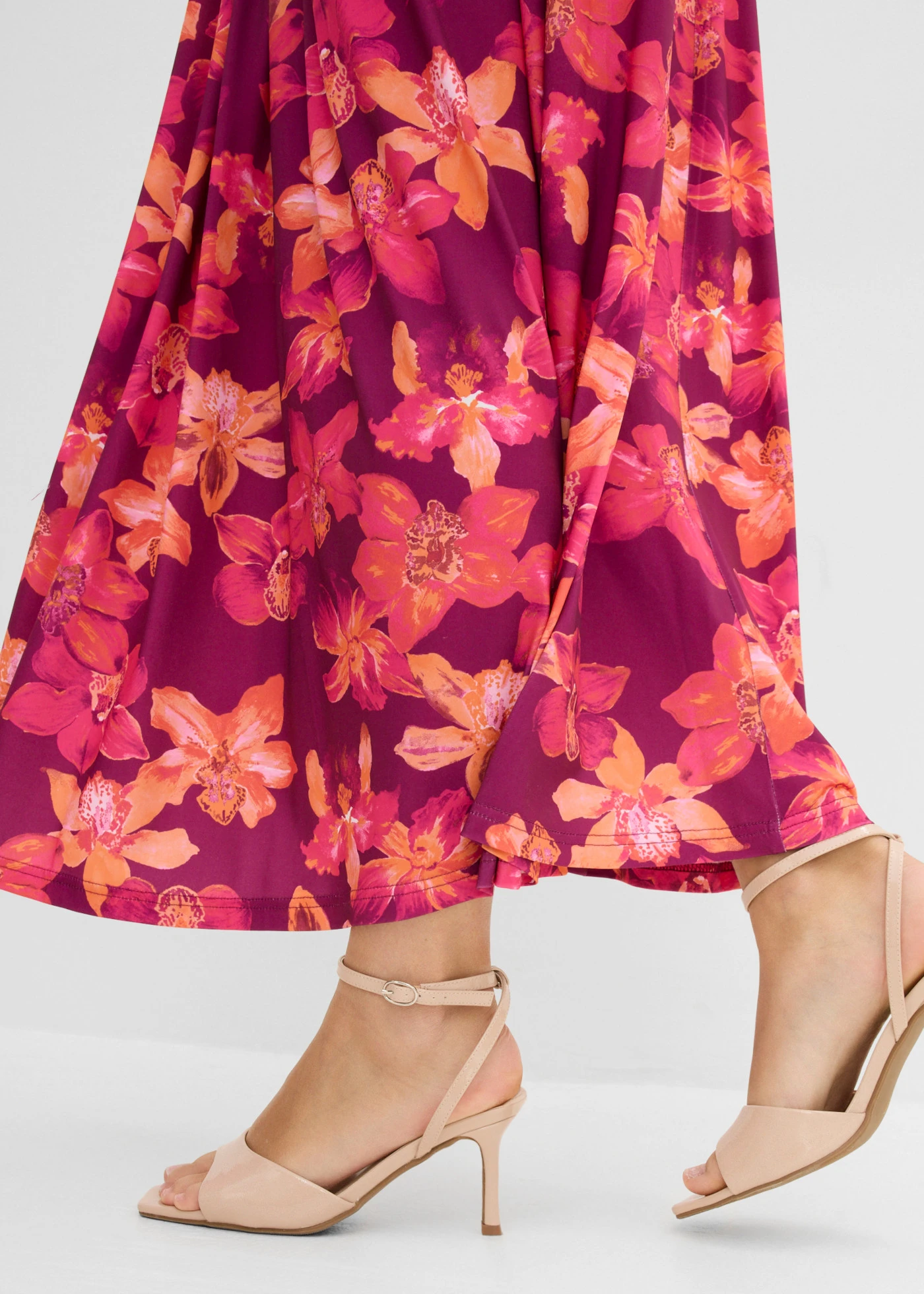 Robe en jersey • violet floral • Boutique bonprix