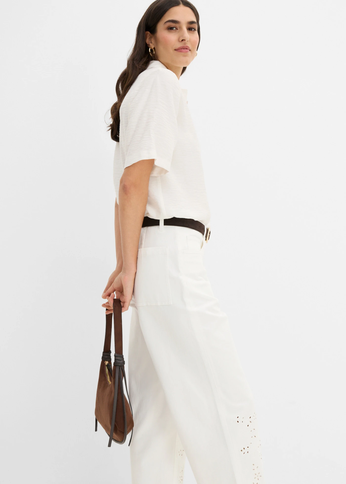 Pantalon en twill à broderies anglaises • écru • Boutique bonprix
