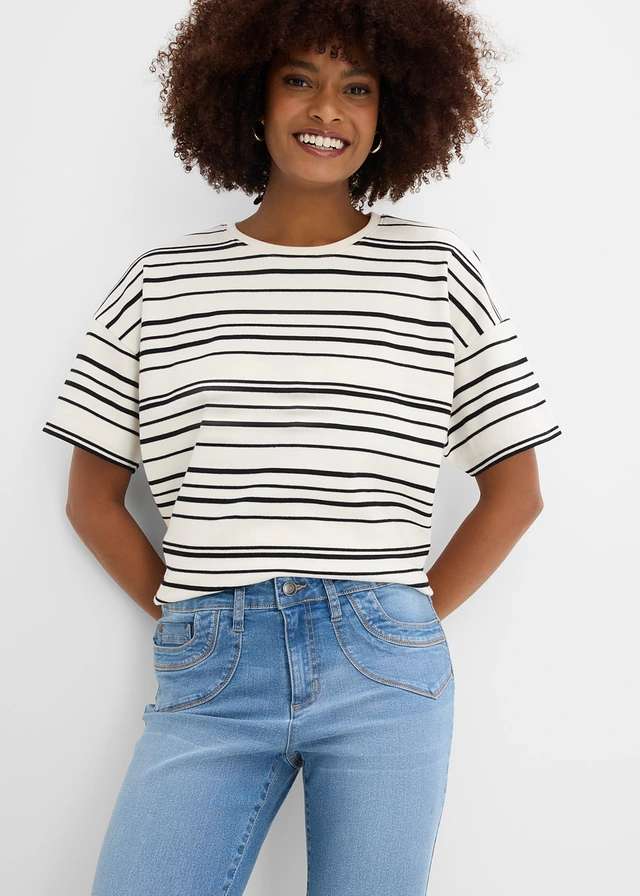 Straight farmer, Mid Waist, rövidített • világoskék denim, használt hatású • bonprix áruház
