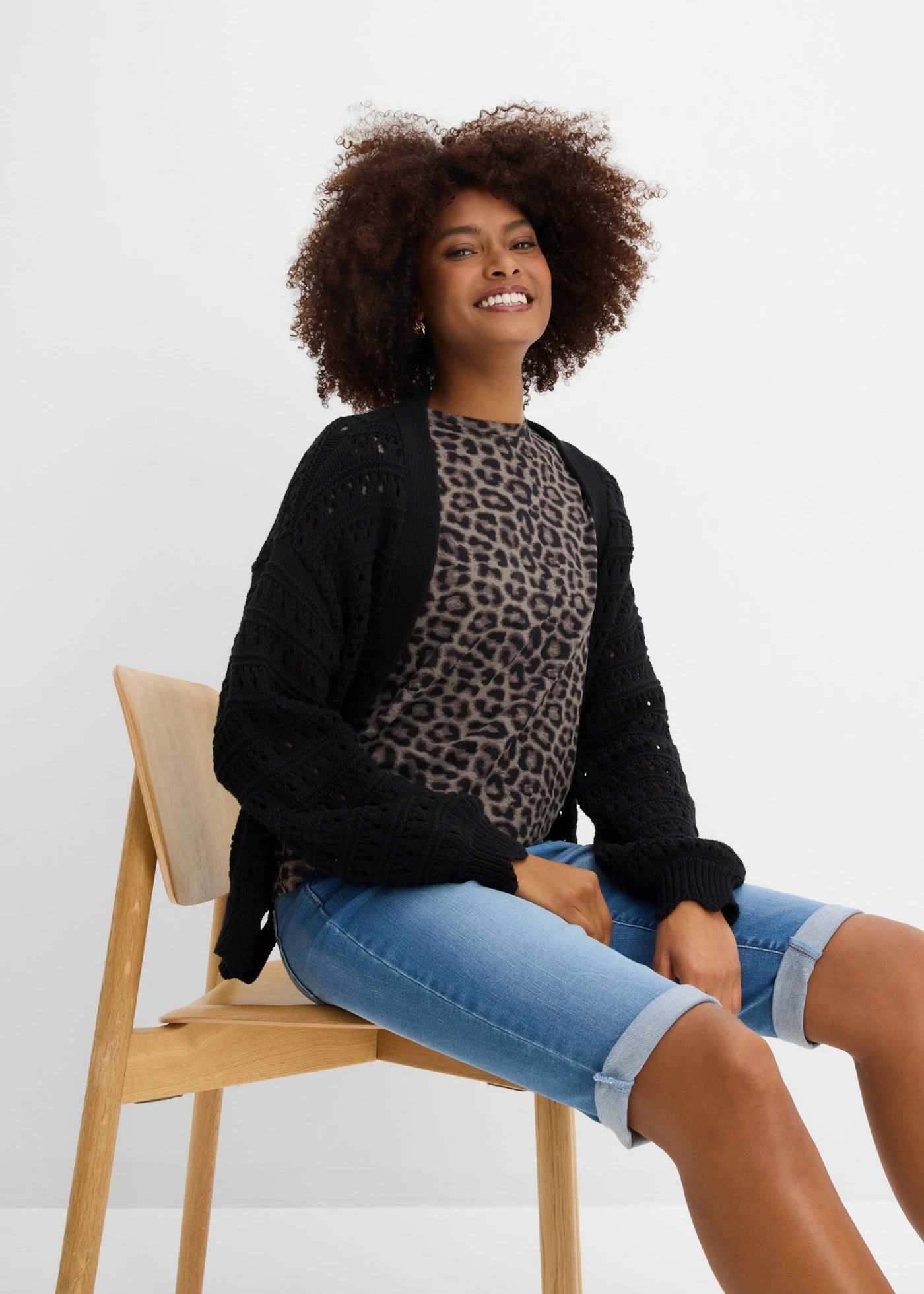 Bermuda en jean, taille mi-haute élastiquée • bleu clair denim used • Boutique bonprix