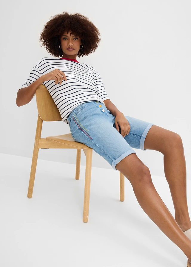 Bermuda en jean avec broderie, taille mi-haute élastiquée • bleu clair denim • product-page.page-title-suffix