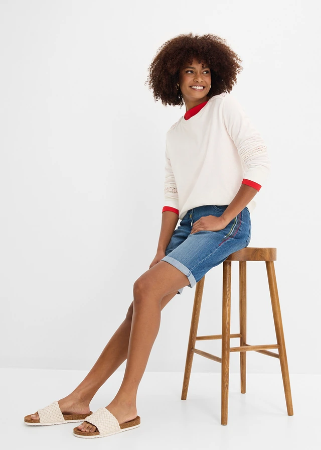 Farmer bermuda Mid Waist, hímzéssel és kényelmes derékpánttal • kék denim • bonprix áruház