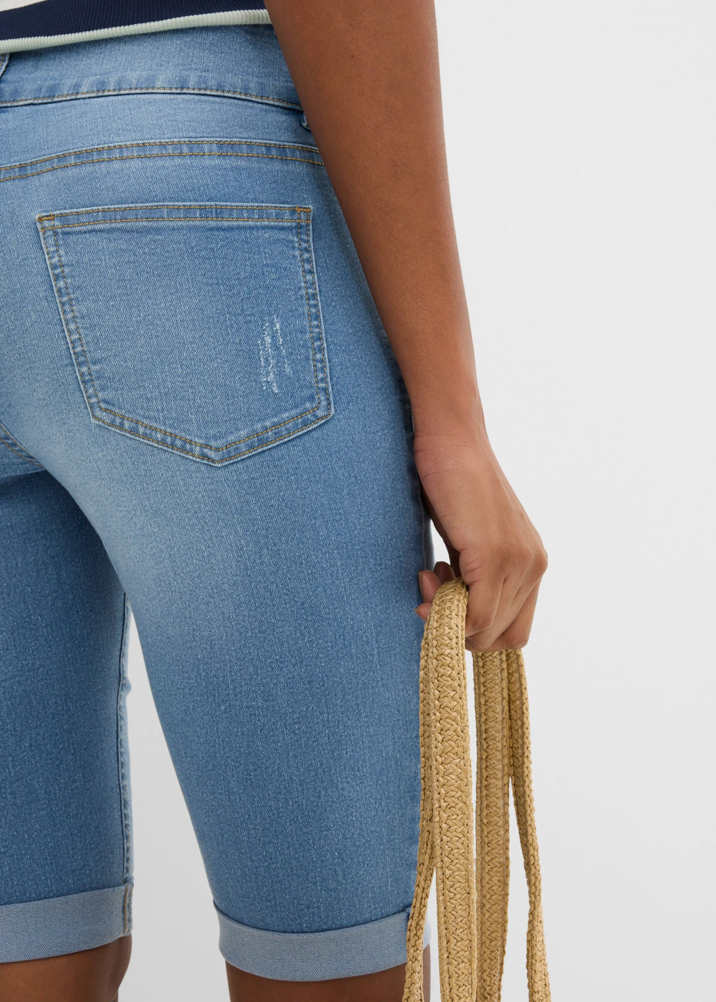 Jeans bermuda, mid waist • lichtblauw denim used • bonprix online shop