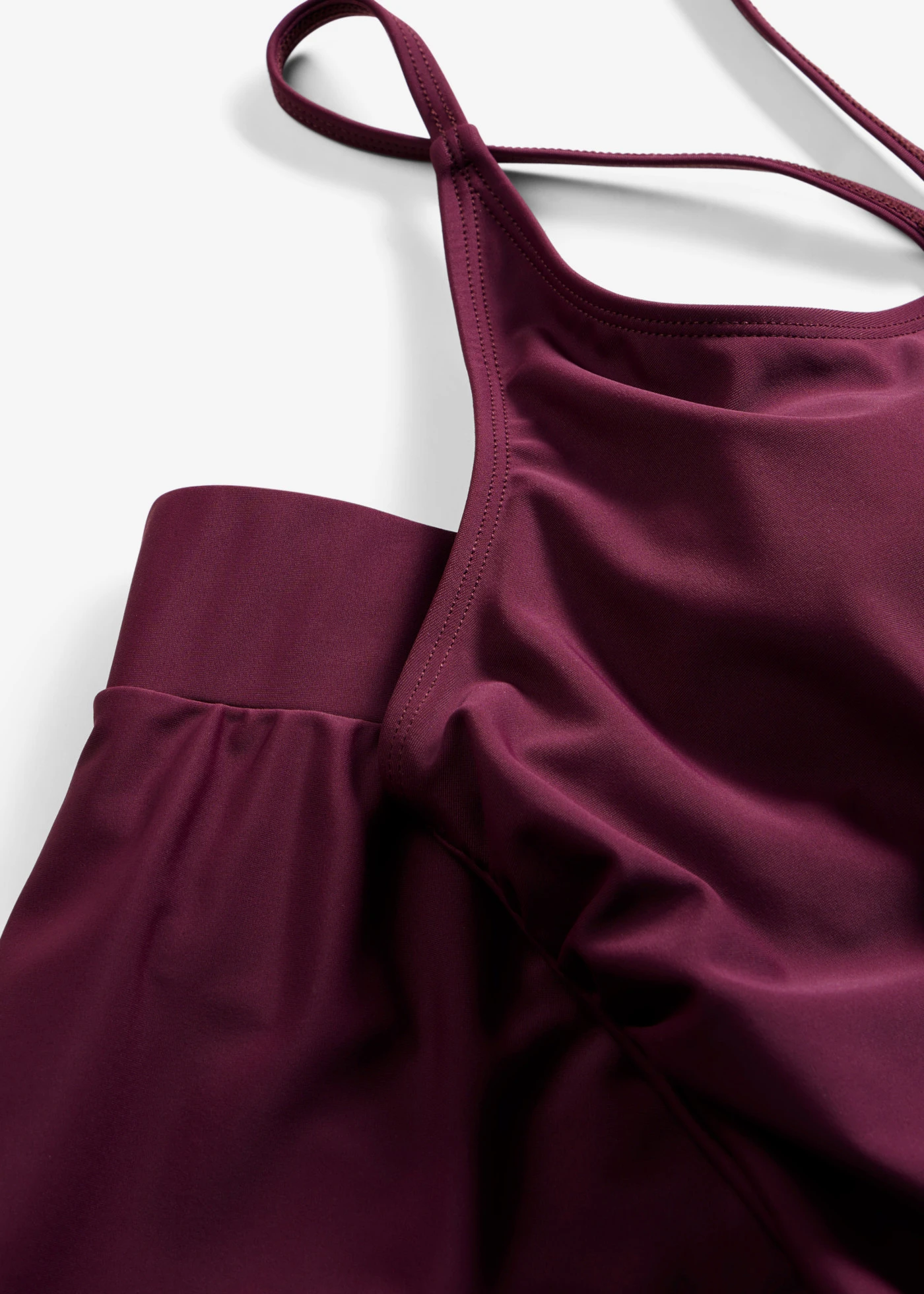 Tankini avec short de bain, séchage rapide (ens. 2 pces) • prune • Boutique bonprix