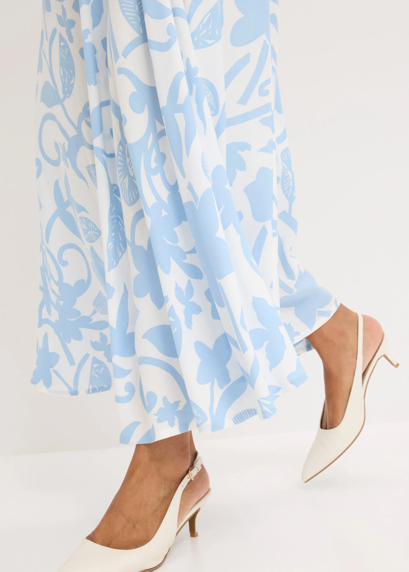 Maxi rok van soepele viscose • wolwit/lichtblauw gebloemd • bonprix online shop