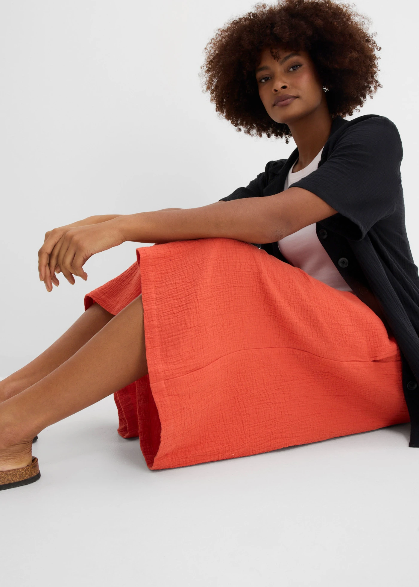 Pantacourt en gaze de coton • rouge cannelle • Boutique bonprix