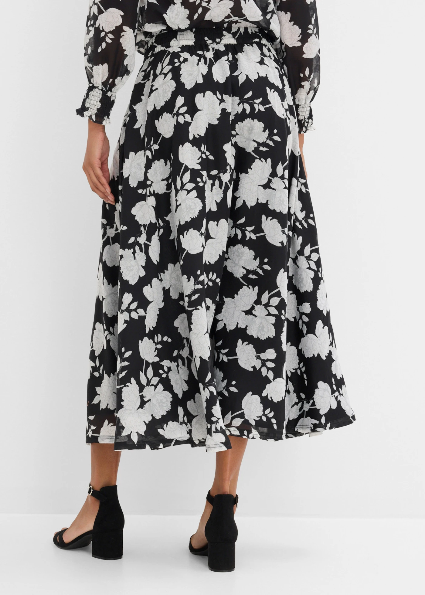 Jupe longue • noir floral • Boutique bonprix