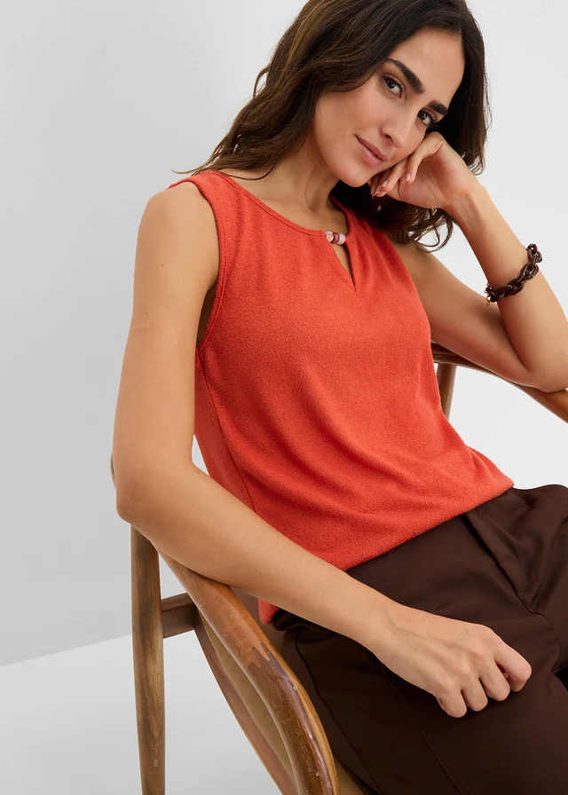 Top en maille à détail perle • rouge cannelle • Boutique bonprix