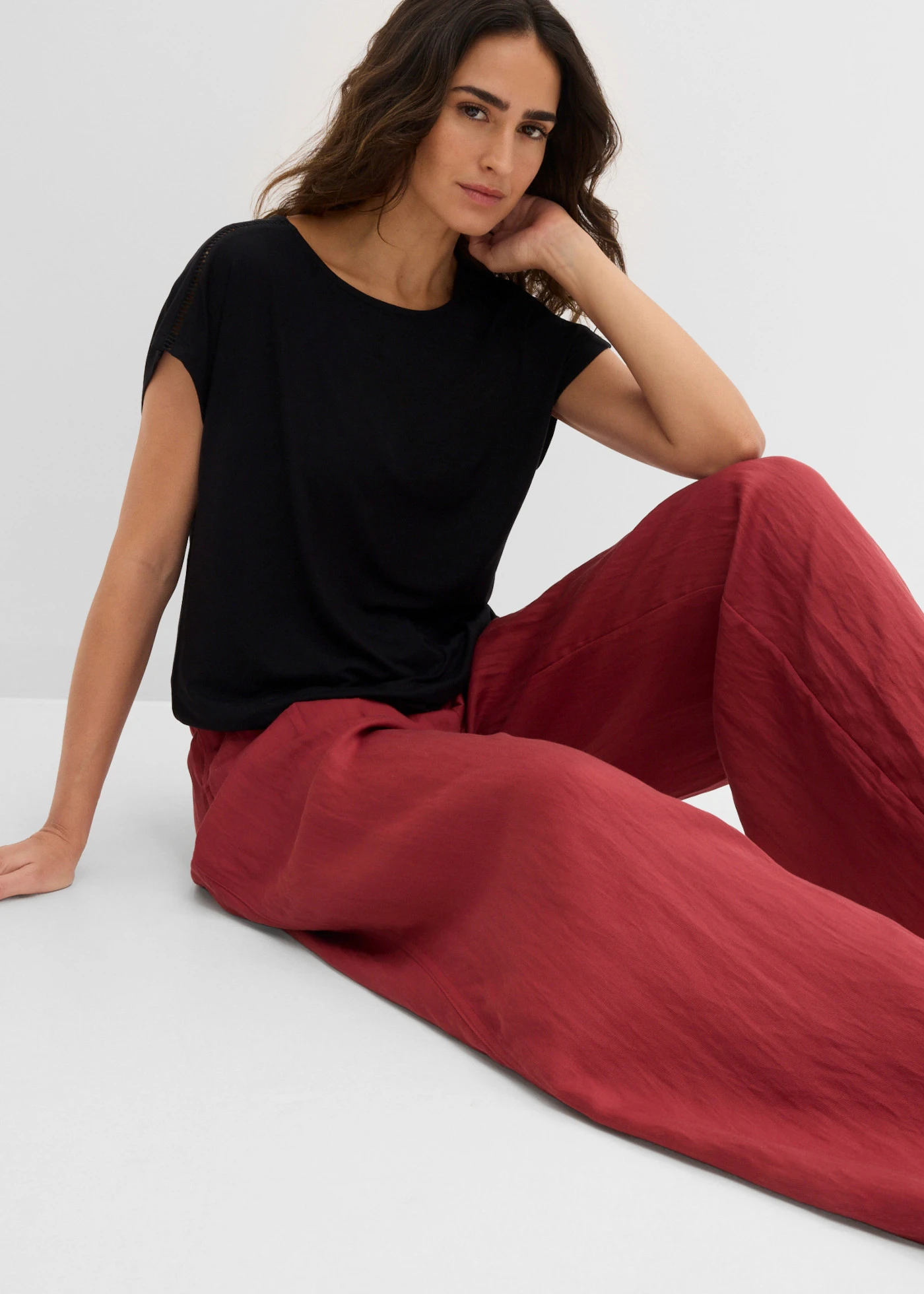 Zomerse bandplooibroek van een viscosemix • woestijnrood • bonprix online shop