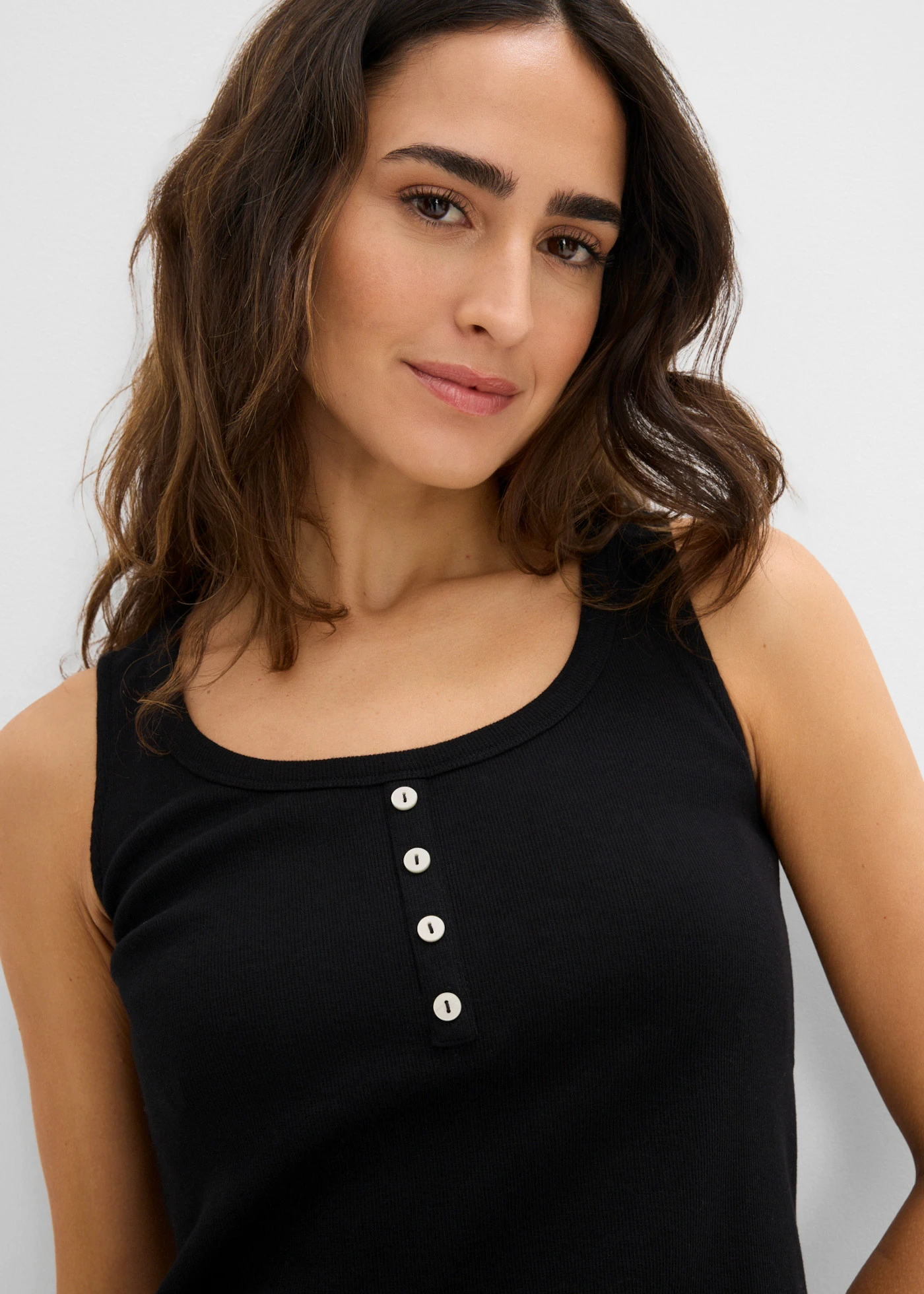 Top côtelé longueur hanches • noir • Boutique bonprix