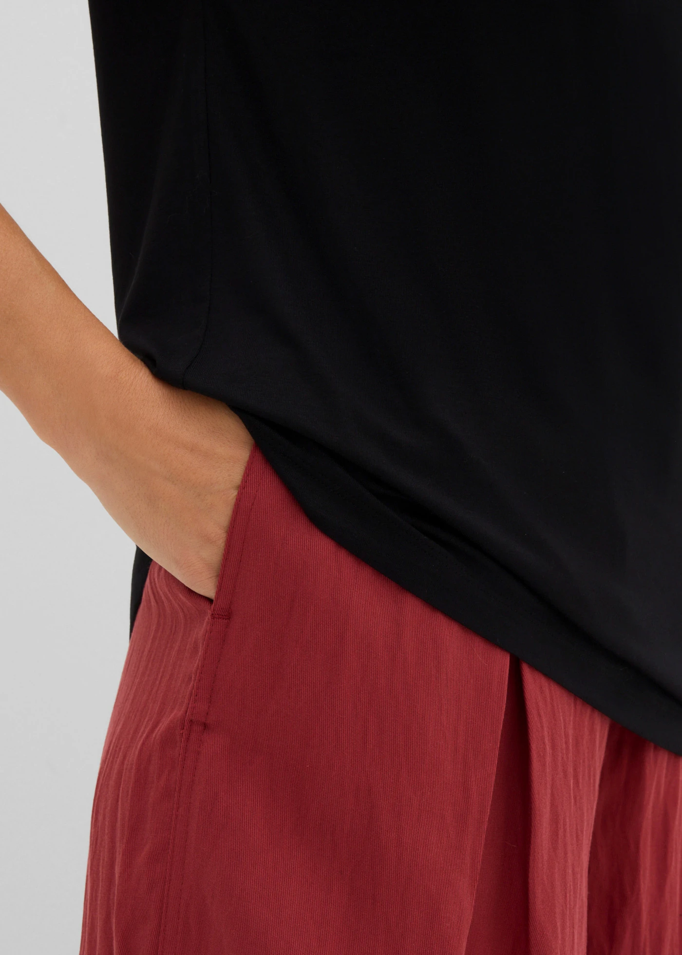 T-shirt met ladderkant • zwart • bonprix online shop