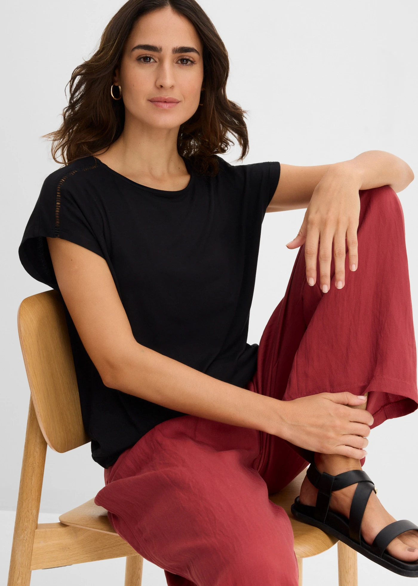 T-shirt met ladderkant • zwart • bonprix online shop