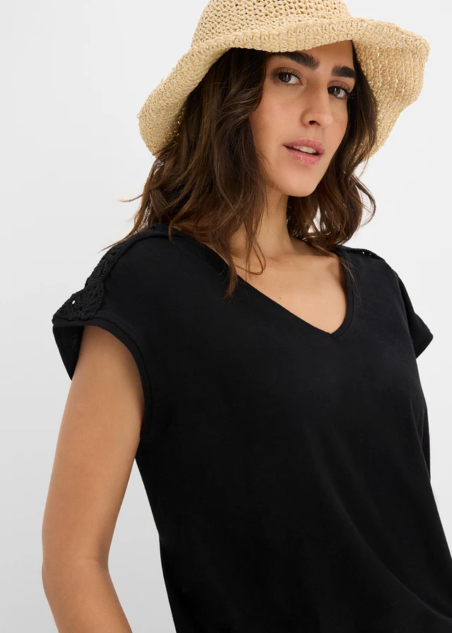 Bluză tricot cu inserții croșetate • negru • magazin bonprix