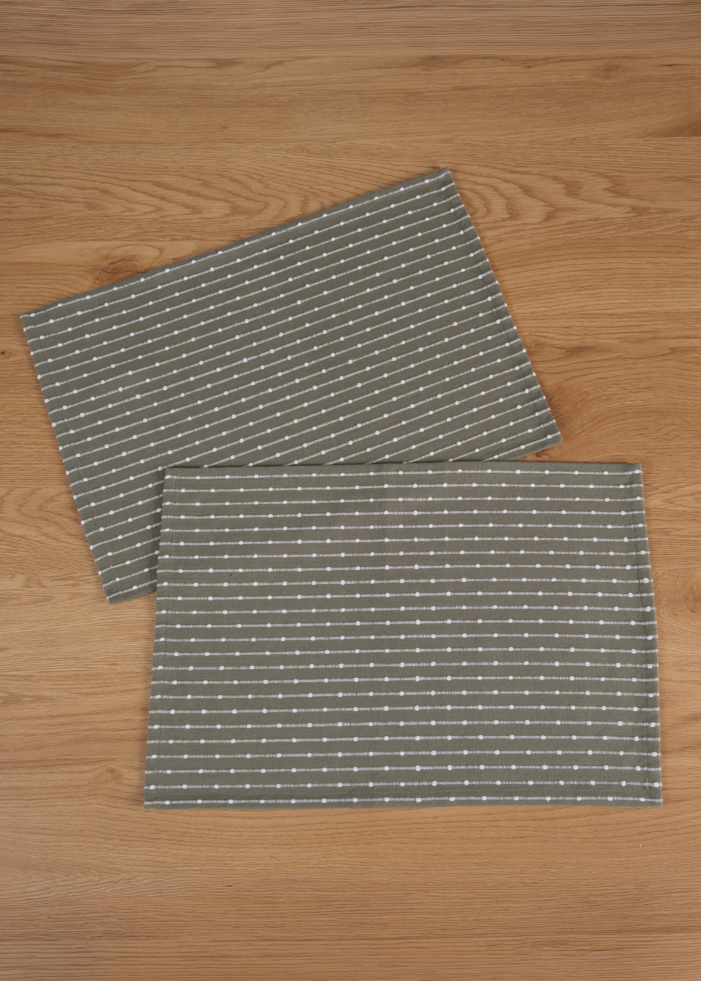 Placemats van geweven biologisch katoen (set van 2) • olijfgroen-crème • bonprix online shop