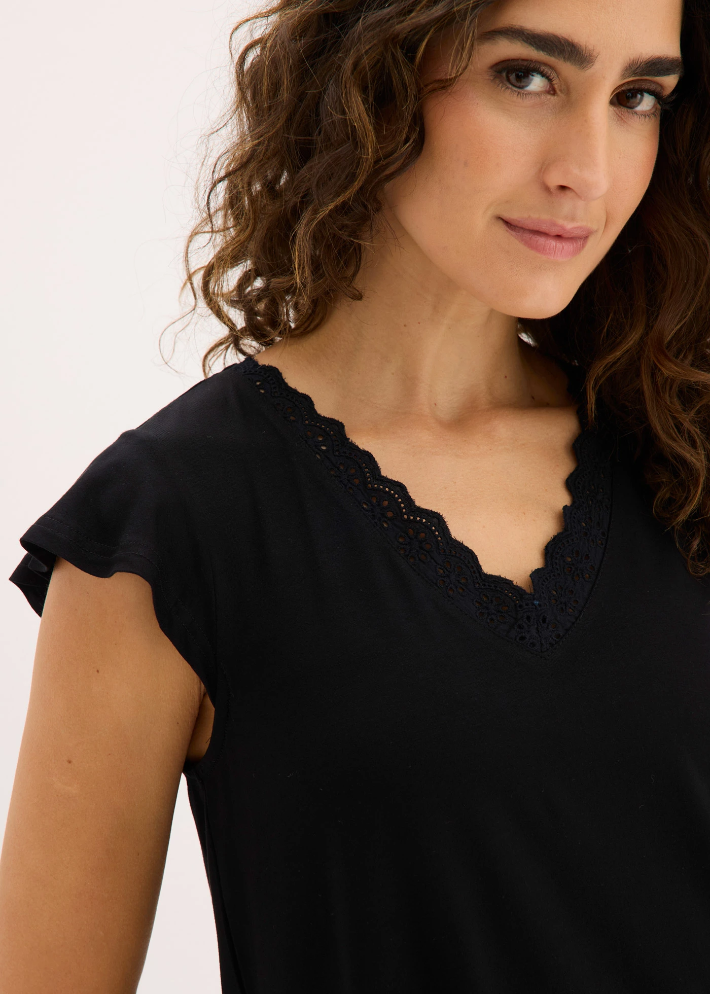 T-shirt en viscose extensible • noir • Boutique bonprix