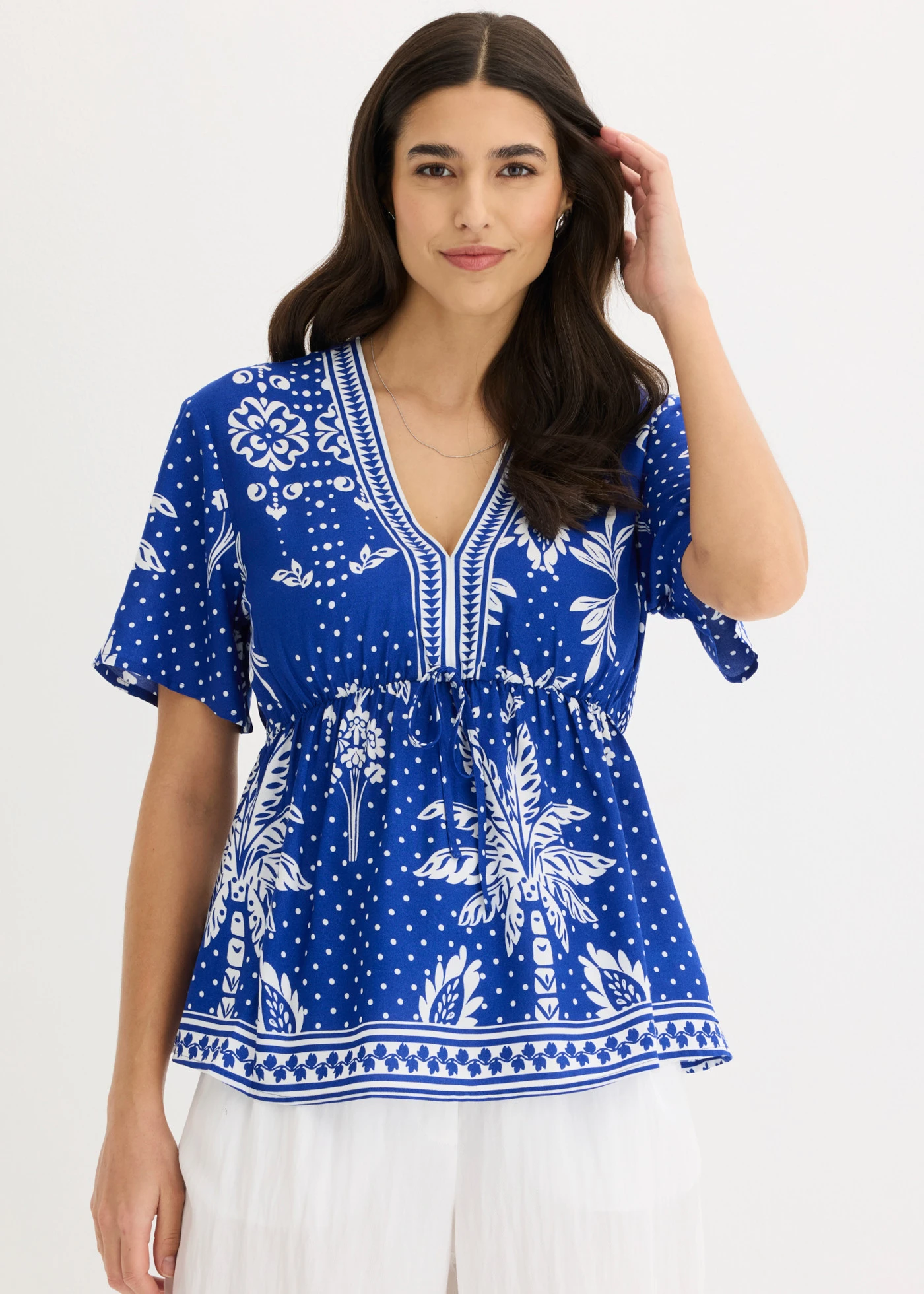 Blouse van soepele viscose • blauw met palmbomen • bonprix online shop
